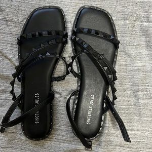 Woman's size 9 strappy studded sandals nwob